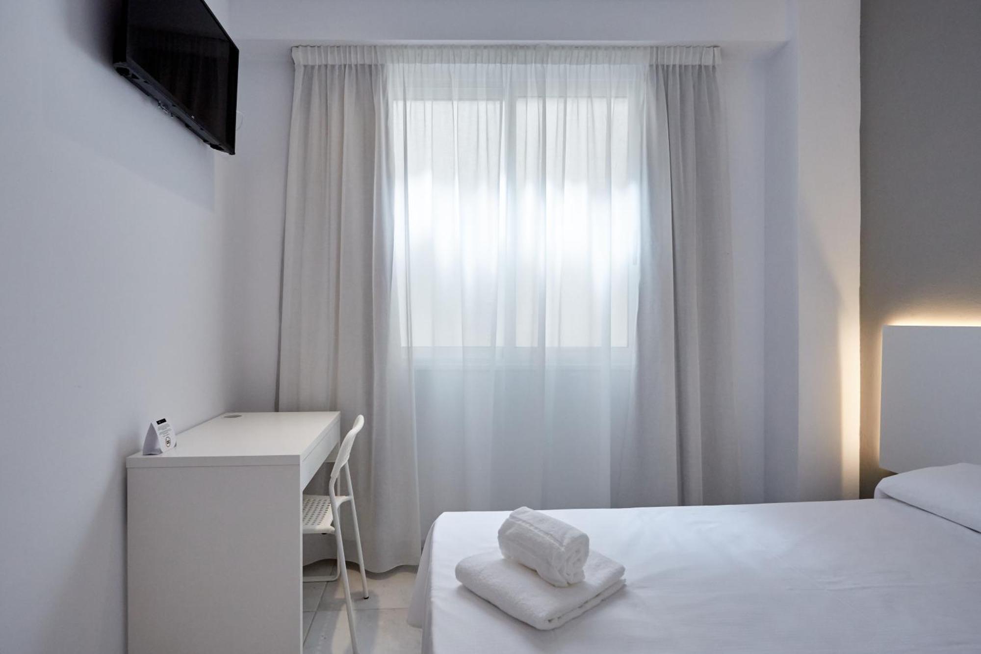 Hotel Dl Port Grao de Castellon Bagian luar foto