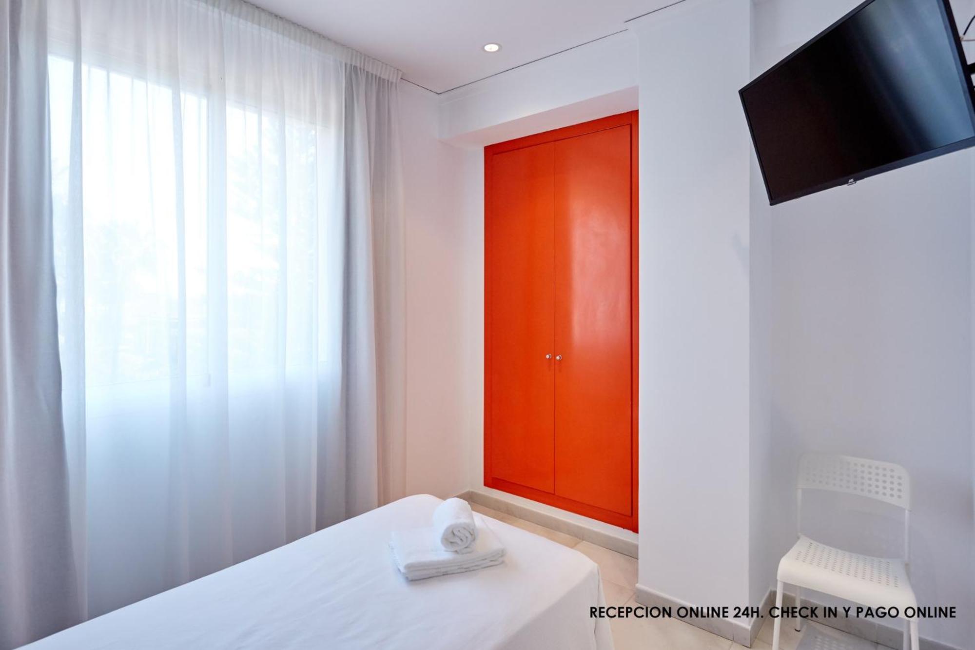 Hotel Dl Port Grao de Castellon Bagian luar foto